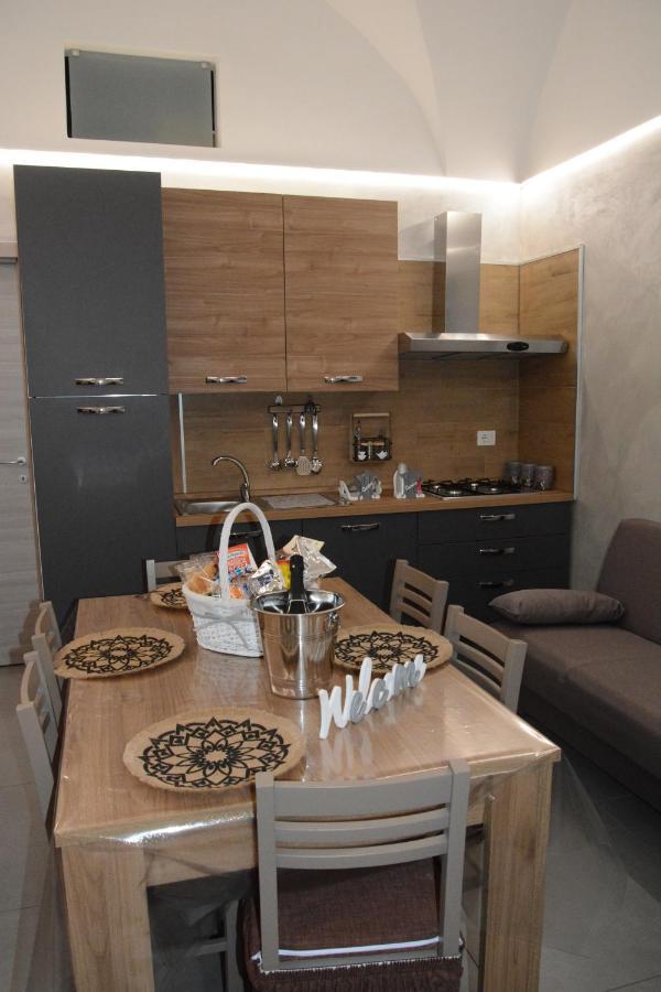 Aitho Apartment 45 Aeroporto di Catania Fontana Rossa Esterno foto